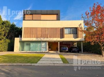 Casa · 405m² · 7 Ambientes · 4 Cocheras · Importante Casa en Solares del Talar
