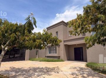 Casa · 267m² · 6 Ambientes · 4 Cocheras · Casa en Venta de 3 Dorm. en San Matias