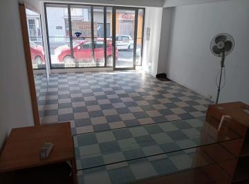 Local comercial en Alquiler de 2 ambientes Centro · Local Céntrico Impecable Luminoso. 48 m² 1 Baño