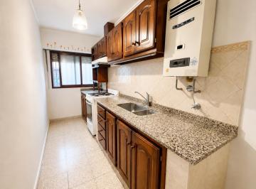 Departamento · 70m² · 5 Ambientes · Venta Departamento Tres Dorm. Abasto