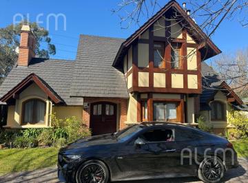 Casa · 250m² · 5 Ambientes · 2 Cocheras · Casa en Venta en Canning | Solar del Bosque