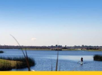 Terreno · 890m² · Lote en Venta Al Agua en Muelles Puertos del Lago
