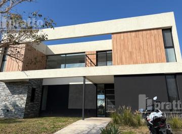 Casa · 224m² · 4 Ambientes · 1 Cochera · Casa en Venta de Tres Dorm. en Ceibos Puertos del Lago