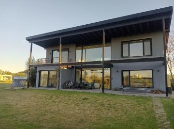 Casa · 172m² · 4 Ambientes · 2 Cocheras · Casa de 4 Ambientes en Alquiler Anual en Medal Country Club, Pilar. Gba Norte
