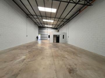Bodega-Galpón · 312m² · 3 Ambientes · Galpón en Alquiler en B° Carrara de Horizonte, 312 m². Uso Logistico o Industrial