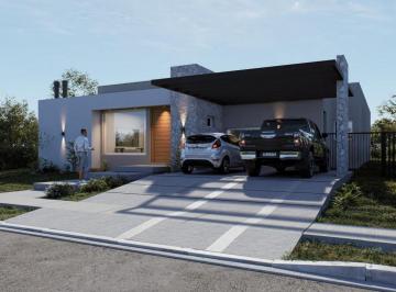 Casa · 140m² · 5 Ambientes · 2 Cocheras · Casa en Venta en Barrio “milcayac 1”