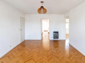 Departamento · 63m² · 4 Ambientes · Semipiso Cuatro Ambientes en Venta | Piso Alto | Dos Baños | Apto Crédito