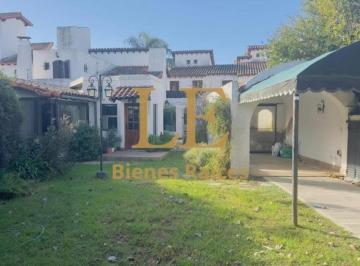 Casa · 190m² · 4 Ambientes · 4 Cocheras · Alquiler - Country Aranjuez