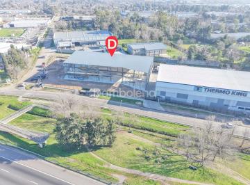 Local comercial · 2600m² · Local 04 en Alquiler, Paso del Rey, Moreno