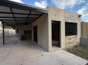 Casa · 118m² · 3 Ambientes · 2 Cocheras · Casa en Alquiler en La Calera!