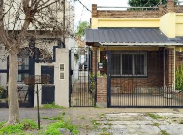 PH de 3 ambientes, San Isidro · Martinez Casa PH Fondo con Patio y Parrilla