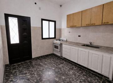 PH · 113m² · 5 Ambientes · PH en Venta en Lanus Este - Acepta Permuta
