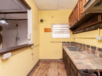 PH · 82m² · 5 Ambientes · PH en Venta Lanus - Oportunidad