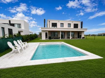Casa · 350m² · 6 Ambientes · 2 Cocheras · Venta a Estrenar Permuta por Lotes Vida Club de Campo