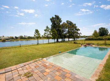 Casa · 160m² · 5 Ambientes · 4 Cocheras · Fondo Al Lago Unica en Puerto Roldan