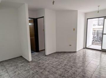 Departamento · 45m² · 2 Ambientes · Alquiler Departamento 1 Dormitorio C/ Balcón en B° Alberdi