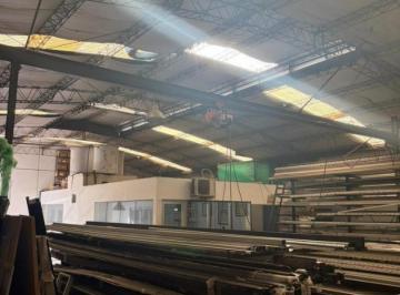 Bodega-Galpón · 900m² · 1 Ambiente · Real Oportunidad Galpon en Alquiler en Munro 900 m²