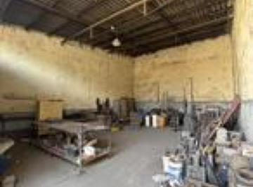 Local comercial · 120ha · 6 Ambientes · 1 Cochera · Galpon con Local Comercial - B° Cofico - 270 m²