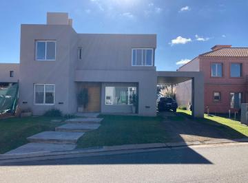 Casa · 190m² · 6 Ambientes · 2 Cocheras · Casa 3 Dorm - Las Cañitas