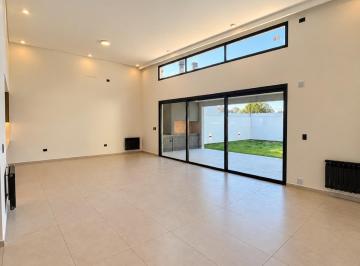 Casa · 230m² · 6 Ambientes · 2 Cocheras · Casa 3 Dorm Premium - Todo Pb - Greenville 2