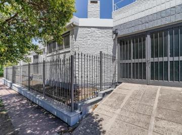 Casa · 170ha · 6 Ambientes · 1 Cochera · B° Quebrada de Las Rosas - 3 Dorm. con 2 Baños - Consultas Al