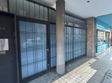 Local comercial · 170m² · 3 Ambientes · Local 170 m² - B Centro