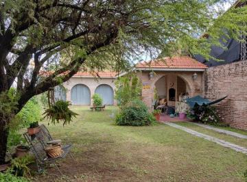 Casa · 450m² · 6 Ambientes · 2 Cocheras · Casa 4 Dorm - B Lomas de San Martin