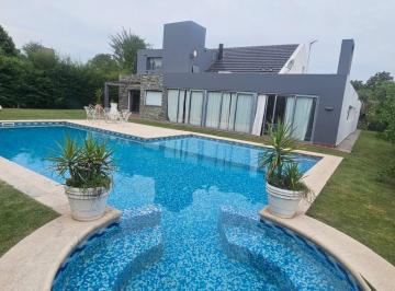 Casa · 420m² · 3 Dormitorios · 2 Cocheras · Casa Alquiler San Isidro