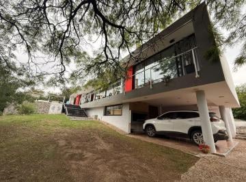 Casa · 273m² · 6 Ambientes · 2 Cocheras · Casa 3 Dorm. de 2 Plantas - 4 Hojas