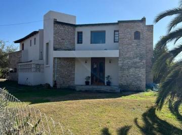 Casa · 400ha · 5 Dormitorios · 2 Cocheras · Villa Allende - Casa de Categoria 5 Dorm - Consultas Acá: