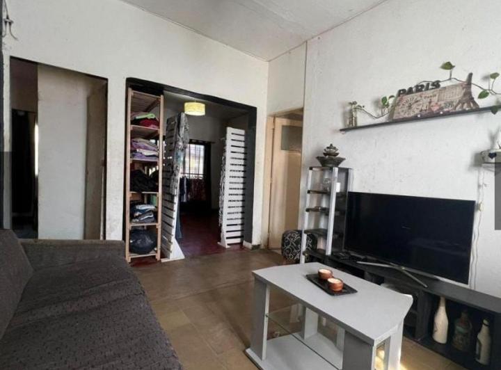 Casa · 98m² · 2 Dormitorios · 1 Cochera