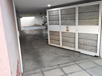 Garage , Parque Chas · Alquiler de Cochera Fija, Cubierta. Atención: Media Jornada, de Lunes a Viernes.