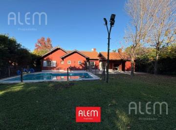 Casa · 230m² · 4 Ambientes · 2 Cocheras · Casa en Echeverria del Lago