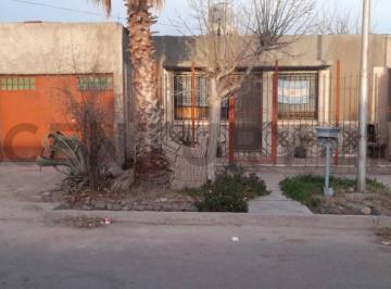 Casa · 52m² · 3 Ambientes · 1 Cochera · Venta de Casa en Rodeo del Medio, Mendoza