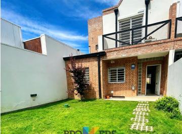 PH de 5 ambientes, Cipolletti · Duplex en Venta - 3 Dorm. - Apto Credito
