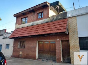 PH · 125m² · 5 Ambientes · PH en Venta - 4 Dorm. 2 Baños - Cochera - 125 m² - Parque Avellaneda