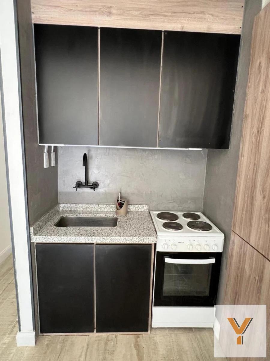 Departamento monoambiente en venta, 21m², con balcón — Calle Colon