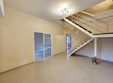 PH · 109m² · 4 Ambientes · PH de 4 Ambientes con Patio - Venta - Saavedra