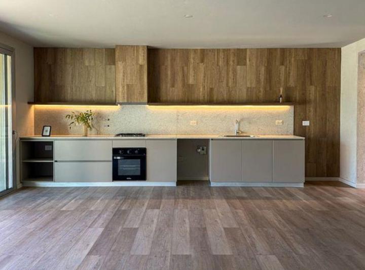 Casa · 140m² · 4 Ambientes · 2 Cocheras
