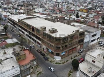 Bodega-Galpón · 4469m² · 6 Dormitorios · 4 Cocheras · Galpón / Edificio Industrial en Alquiler 4.469 m² Cubiertos Sobre Dos Calles