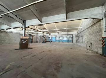 Bodega-Galpón · 3000m² · Galpón Industrial en Alquiler en Florida Oeste (Vicente López) 3000 m² Total