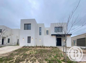 Casa de 4 ambientes, Tigre · Bustamante Prop Santa Ana 12621 Casa Venta Villanueva Tigre