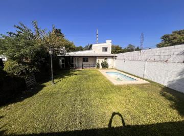 Casa · 150m² · 4 Dormitorios · 2 Cocheras · Vendo Apta Credito Funes Pueblo