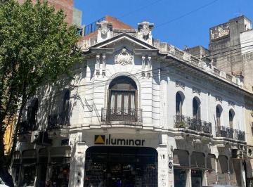 Local comercial · 219m² · 9 Ambientes · 3 de Febrero 1000