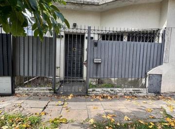 PH · 89m² · 3 Ambientes · Casa con Patio en Castelar, Aristobulo del Valle Al 300