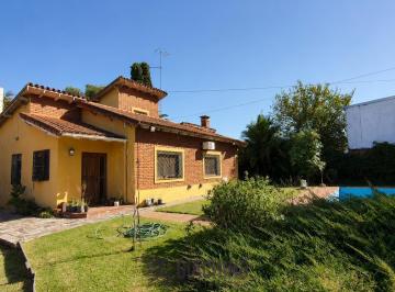 Casa · 430m² · 5 Ambientes · 2 Cocheras · Casa en Venta en Manuel B Gonnet