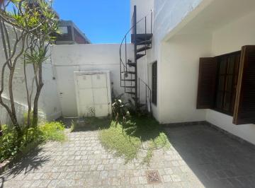 PH · 75m² · 2 Ambientes · PH en S. Isi. - Centro