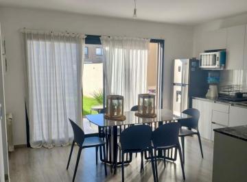 Casa de 4 ambientes, Córdoba · Alquiler - Duplex en Zona Norte - a m de Valle Escondido: 3 Dorm., 2 Baños, Patio y ¡Mas!