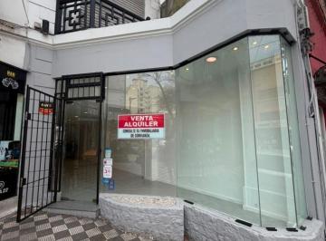 Local comercial · 100m² · 3 Ambientes · Venta Local Reciclado Patio 2 Plantas Catacarla Al 1700