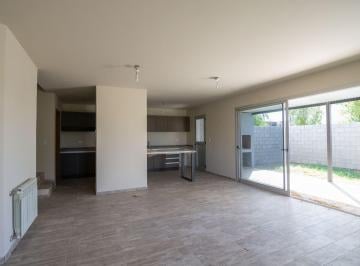 Casa · 114m² · 5 Ambientes · 1 Cochera · Venta Duplex Chacra del Norte Córdoba Apto Credit